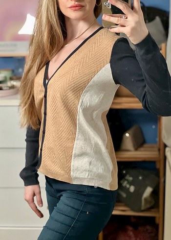 Yargıcı Bej V Yakalı Triko Hırka - Görsel 3