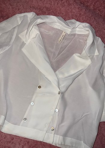 Yargıcı Saten Düğmeli Beyaz V Yaka Kadın Gömlek - Görsel 6