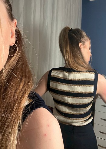 Night Zoom - Mert Aslan Tasarım - Düğmeli Çizgili Bej Süveter - Görsel 3