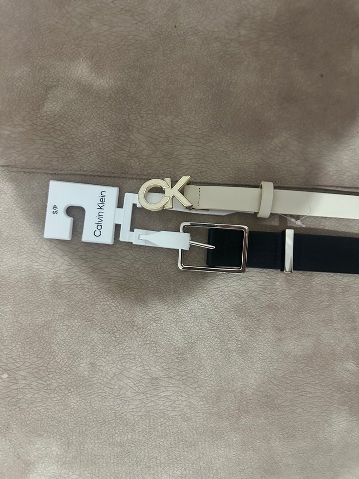 Calvin Klein İki Renkli Minimal Kemer Seti — görsel 2/4