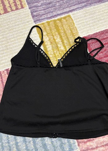 HM Siyah V Yaka Dantel Detaylı Kadın Atlet - Görsel 4