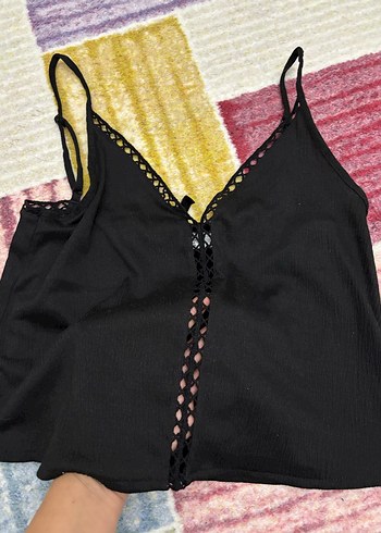 HM Siyah V Yaka Dantel Detaylı Kadın Atlet - Görsel 2