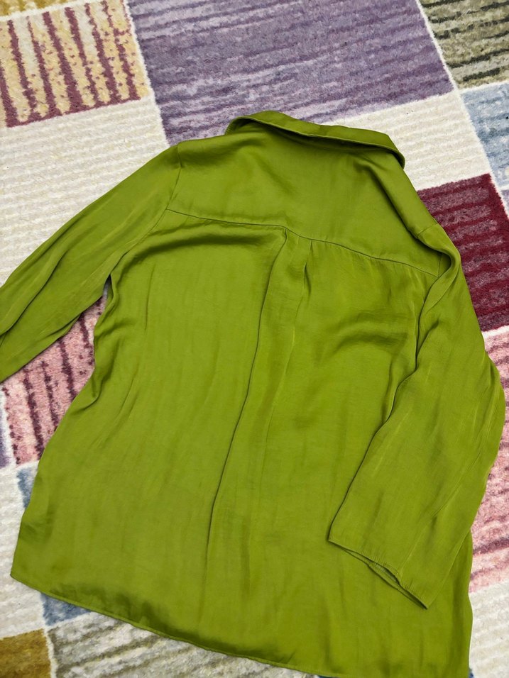 Stradivarıus yeşil  Saten Kadın bluz - Görsel 3