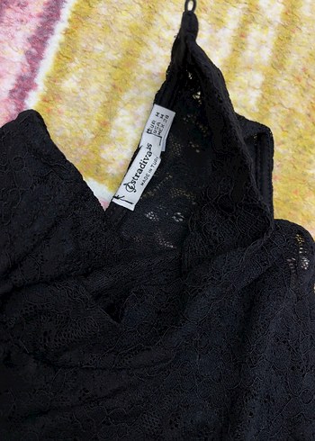 Dantelli Siyah Yüksek Yakalı Kadın Bluz - Görsel 2