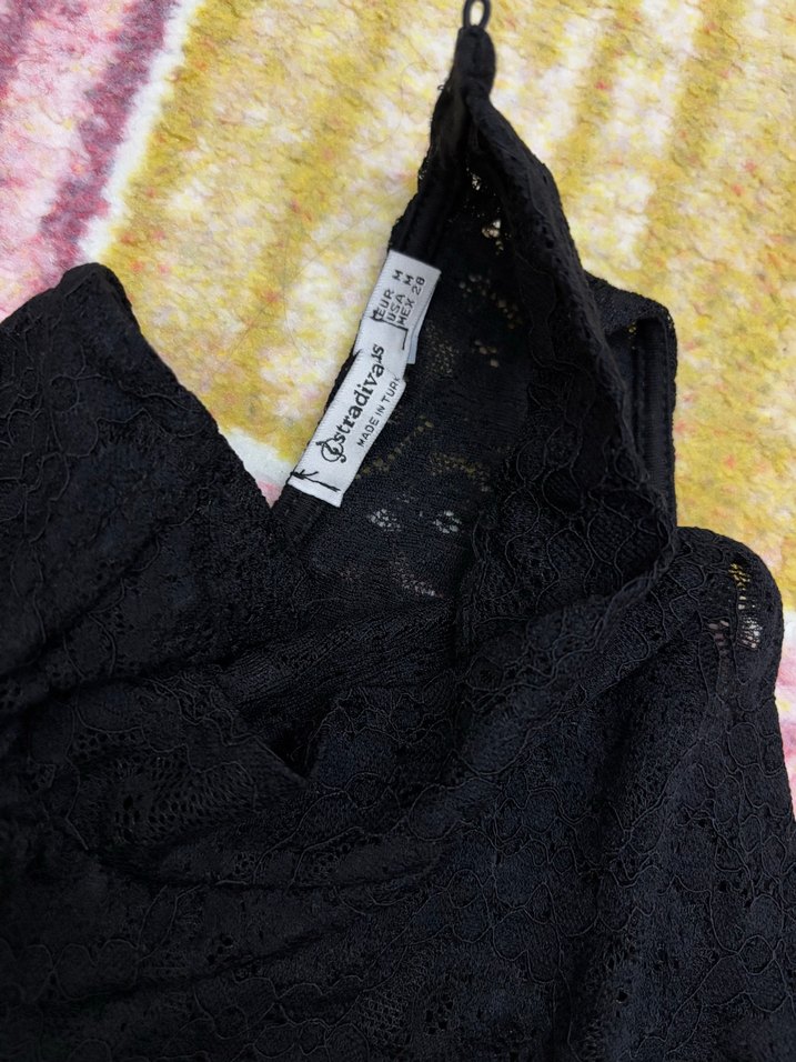 Dantelli Siyah Yüksek Yakalı Kadın Bluz - Görsel 2