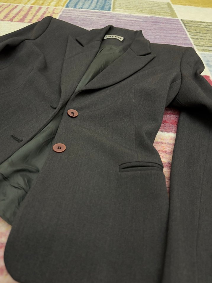 Düğmeli Uzun Kollu Kadın Gri Blazer - Görsel 3