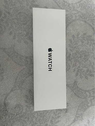Apple watch SE model saat