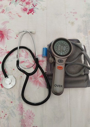 dijital otomatik şişirme özelliğine şahit tansiyon aleti - Görsel 4