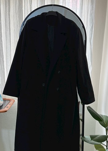 Siyah Uzun Kaban - Görsel 2