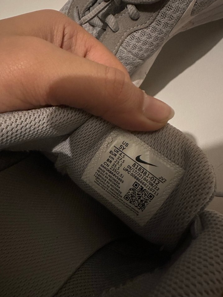 Nike Gri Kadın Spor Ayakkabı Velcro Bağcıklı - Görsel 4