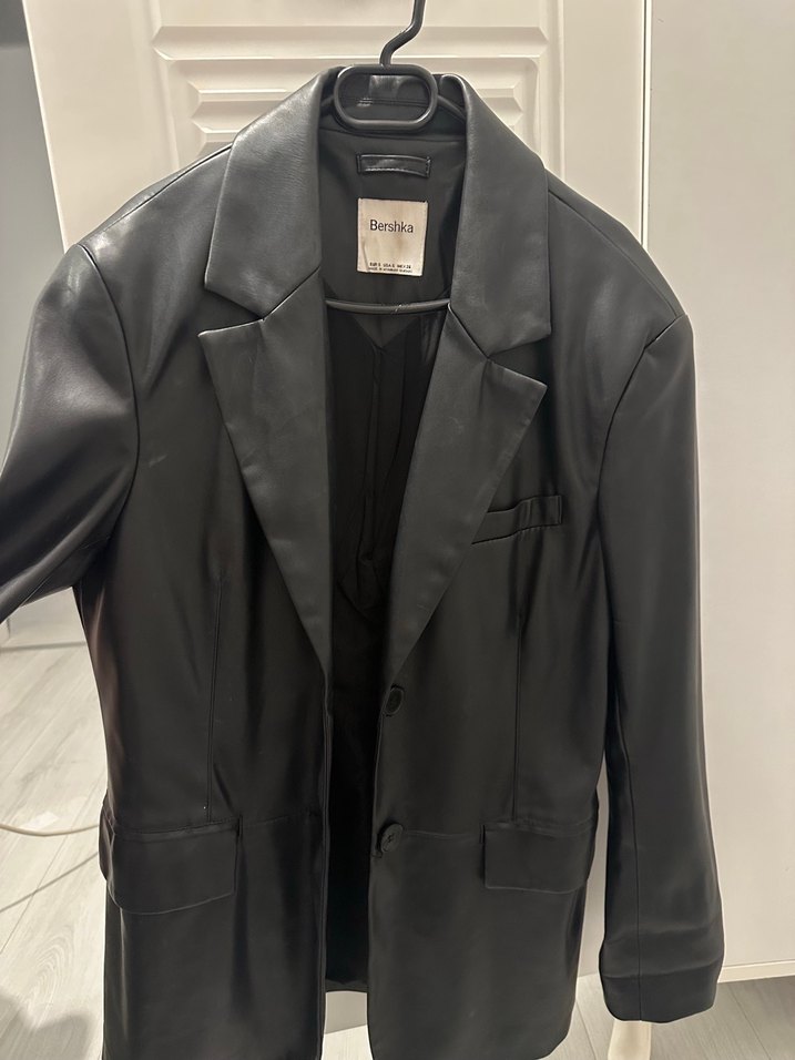 BERSHKA Siyah Deri Kadın Ceket Notched Lapel - Görsel 2