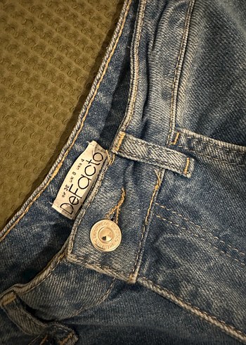 Gri Yırtık Detaylı Midi Kot Pantolon - Görsel 2