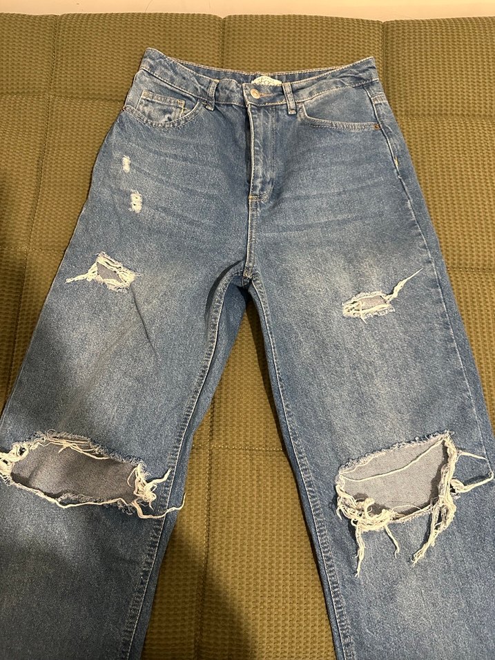 Gri Yırtık Detaylı Midi Kot Pantolon - Görsel 3