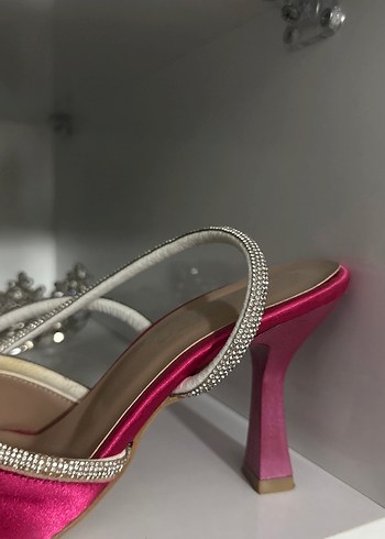 Pembe Fiyonklu Yüksek Topuklu Kadın Abiye Ayakkabı - Görsel 2