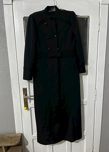 Kemerli Siyah Uzun Kadın Kaban - Görsel 3