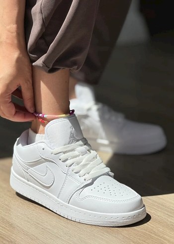 Beyaz Kadın Sneakers Jordan - Görsel 2