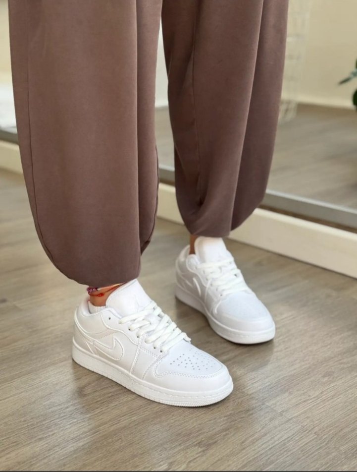 Beyaz Kadın Sneakers Jordan - Görsel 4