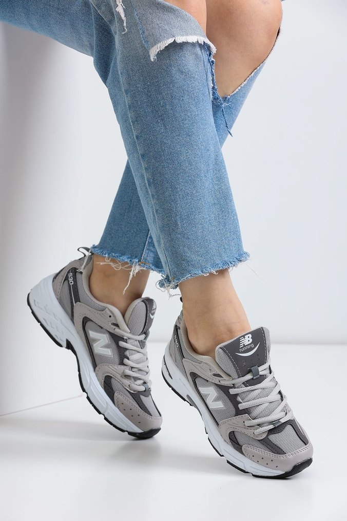 Gri Bağcıklı Kadın Spor Ayakkabı - Görsel 2