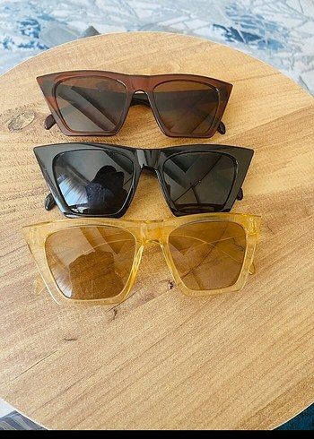 Kadın Vintage Şeffaf Çerçeveli Güneş Gözlüğü - Görsel 2