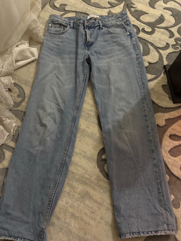 Mavi orta boy pantolon rahat ve dikişiz - Görsel 4