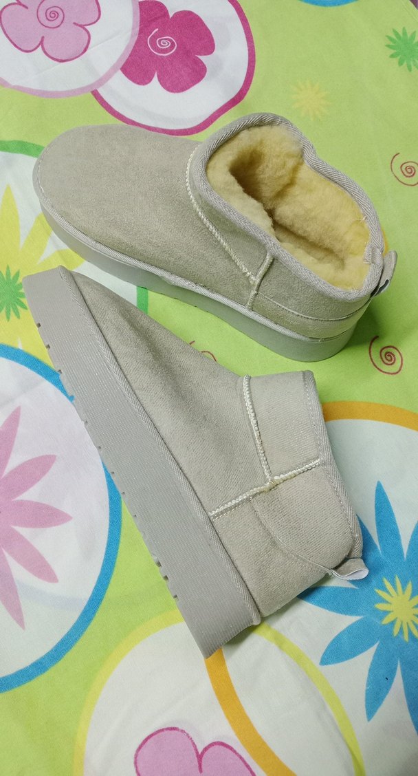 Beyaz Kürklü Kadın Dolgu Topuk Bot - Görsel 2