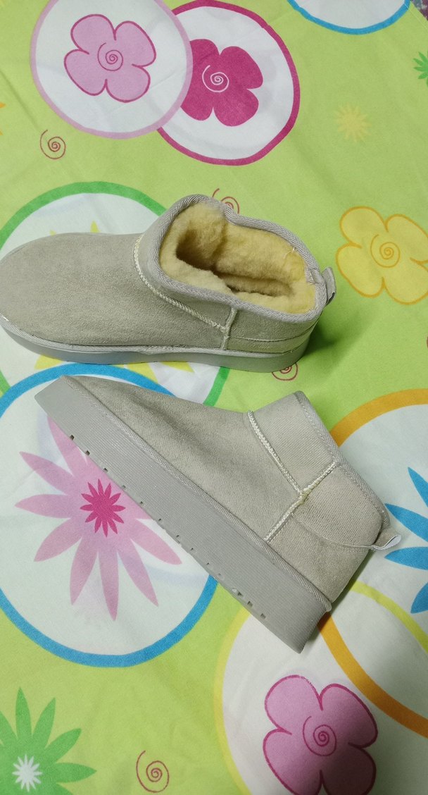 Beyaz Kürklü Kadın Dolgu Topuk Bot - Görsel 3