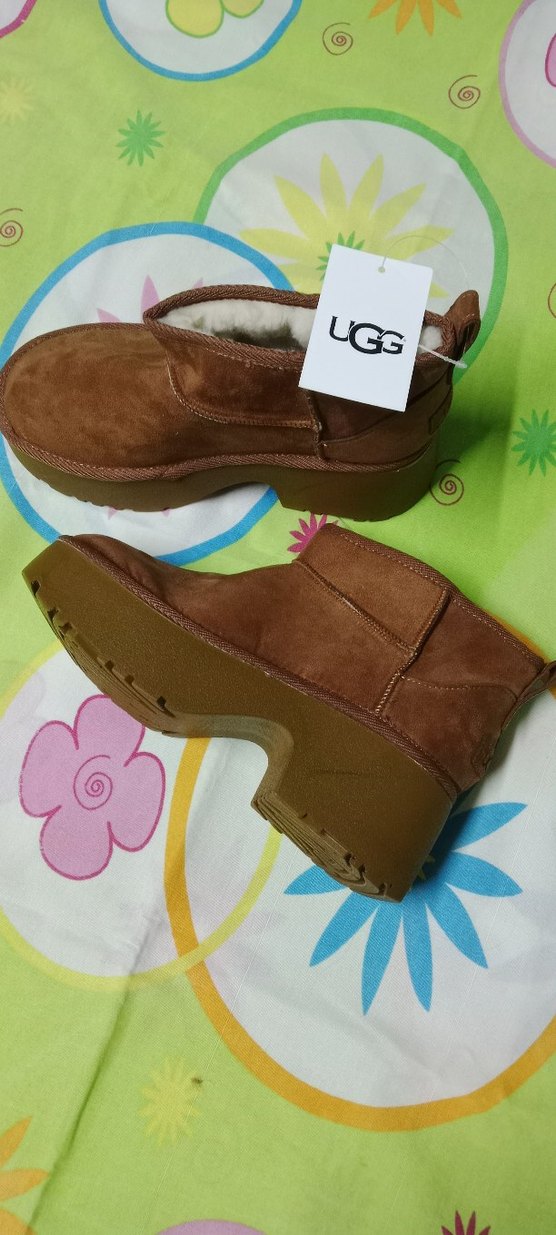 UGG Kahverengi Süet Kadın Dolgu Topuk Bot - Görsel 3