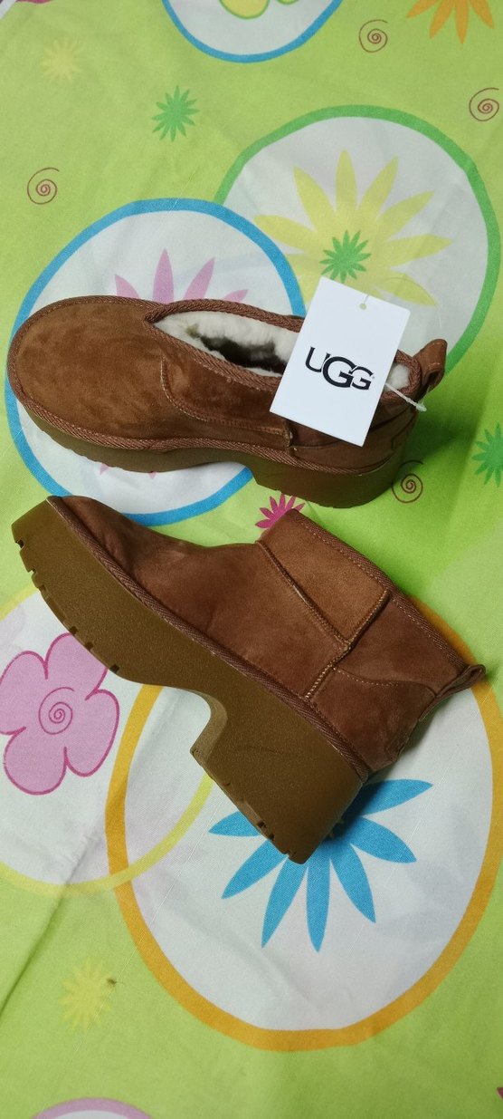 UGG Kahverengi Süet Kadın Dolgu Topuk Bot - Görsel 2