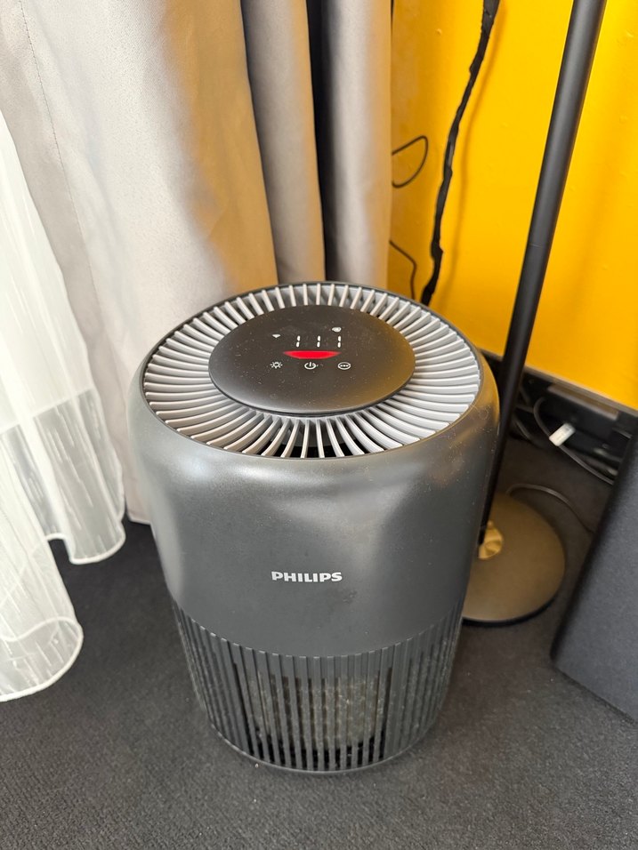 Siyah Hava Temizleyici ve Nemlendirici - Görsel 2