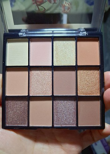 Bej Tonlarda Göz Farı Paleti - Görsel 3