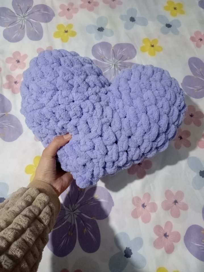 Lila Örgü Çocuk Kalp Yastık - Görsel 4