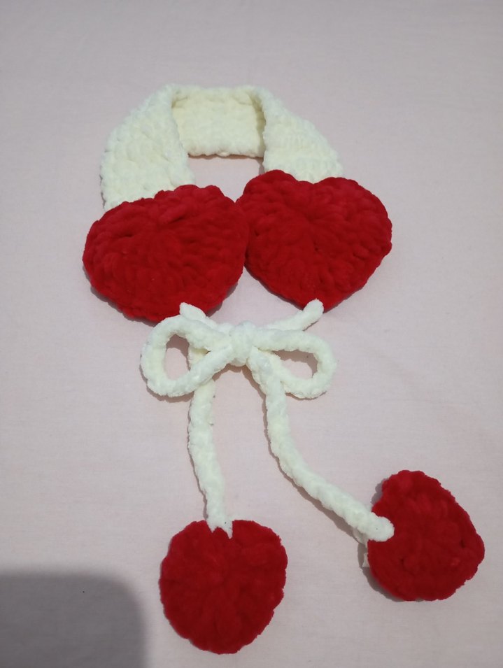 Kırmızı Kalp Detaylı Kadın Örgü Şal - Görsel 2