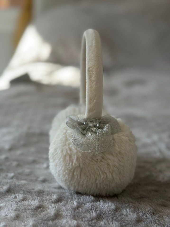 Beyaz Kürklü Kız Kulaklık - Görsel 2