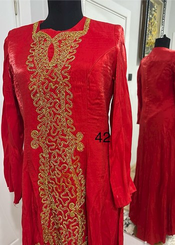 Uzun Kollu Kırmızı Nakışlı Kına Elbisesi - Görsel 2