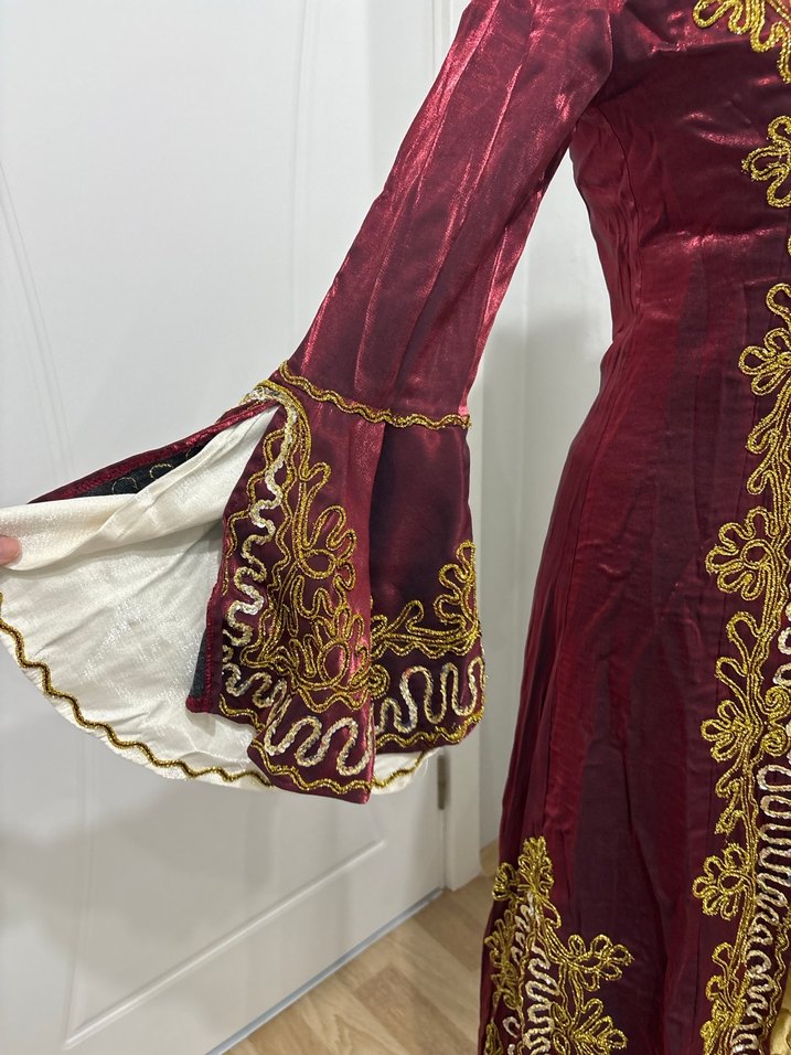 Bordo Nakışlı Uzun Kına Elbise - Görsel 3