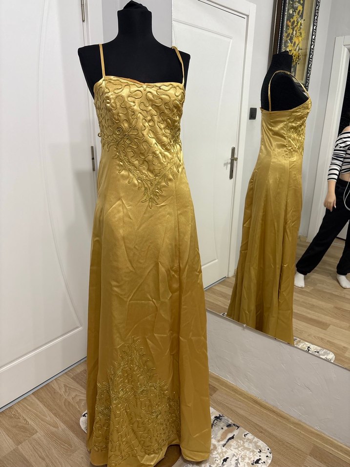 Kadın Altın Nakışlı Uzun Kına Elbisesi - Görsel 4