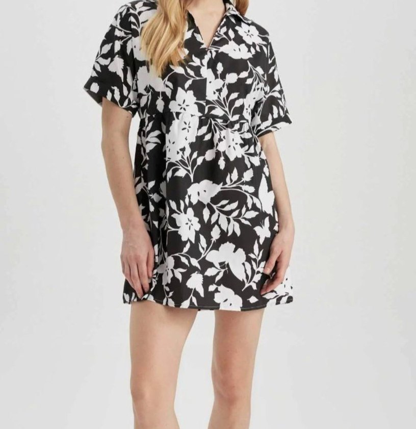 V Yaka Siyah - Beyaz Desenli Mini Elbise - Görsel 3