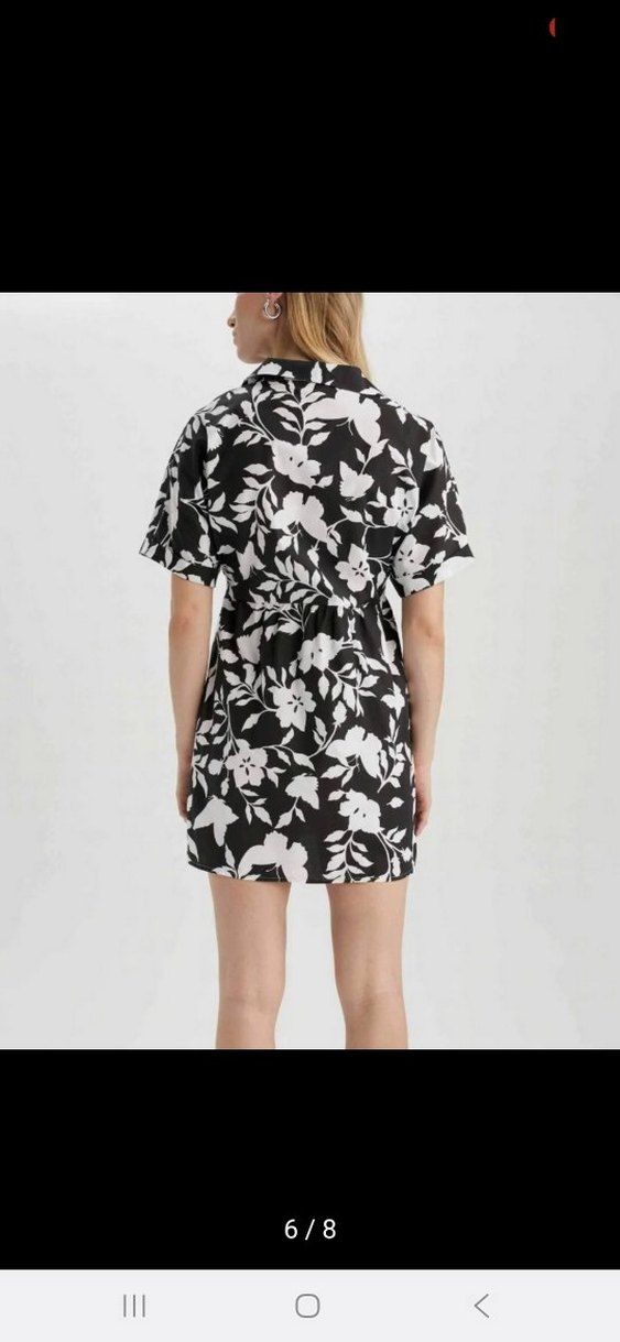 V Yaka Siyah - Beyaz Desenli Mini Elbise - Görsel 4