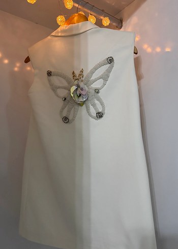 Zarif Kelebek Detaylı Kolsuz Blazer / Yelek - Ekru - Görsel 5