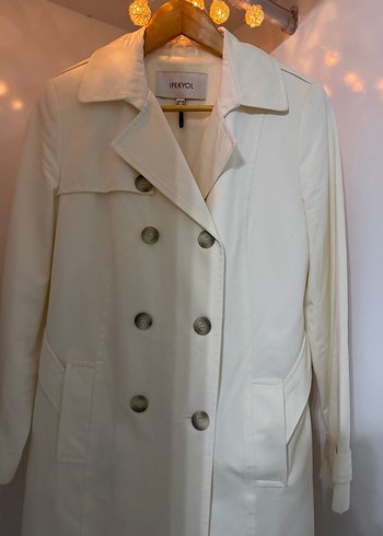İpekyol Klasik Ekru Trençkot Şık ve Zamansız - Görsel 2