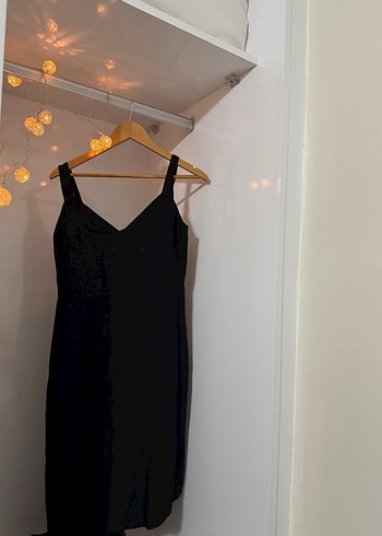 Siyah V Yakalı Uzun Askılı Elbise - Görsel 3