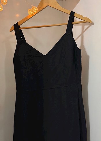 Siyah V Yakalı Uzun Askılı Elbise - Görsel 4