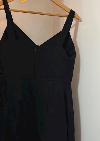 Siyah V Yakalı Uzun Askılı Elbise - Görsel 5