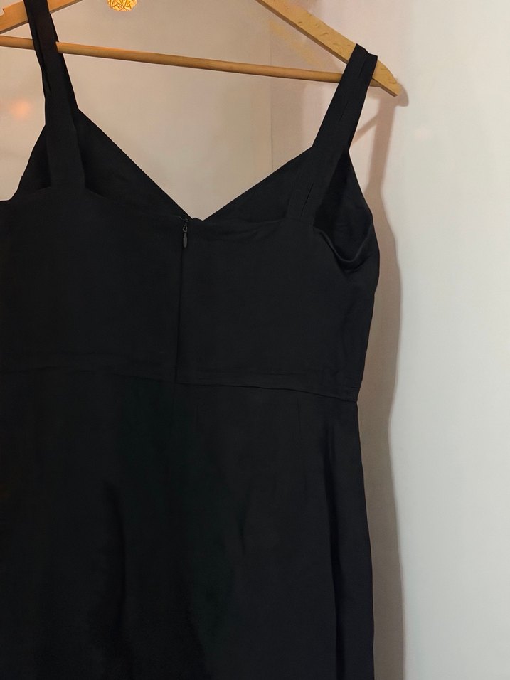 Siyah V Yakalı Uzun Askılı Elbise - Görsel 5