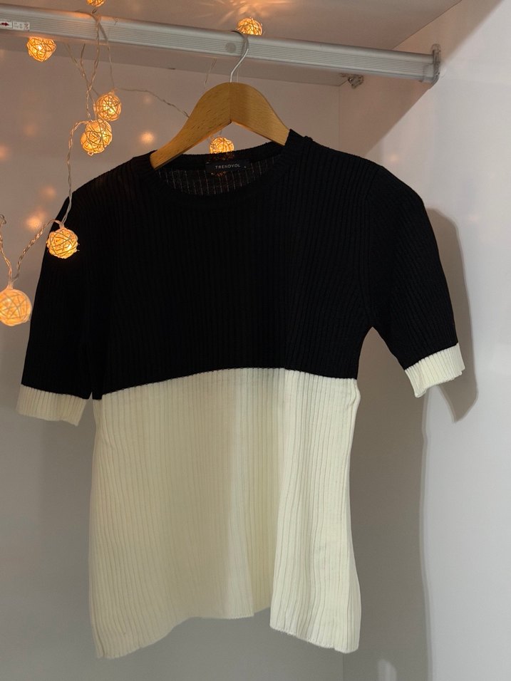 Kısa Kollu, Bisiklet Yaka Örgü Kadın Kazak - Görsel 2