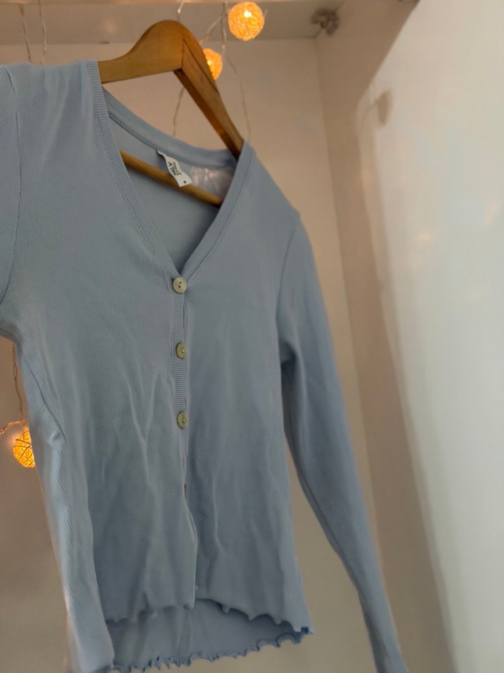 Mavi V Yaka Düğmeli Hırka - Görsel 2