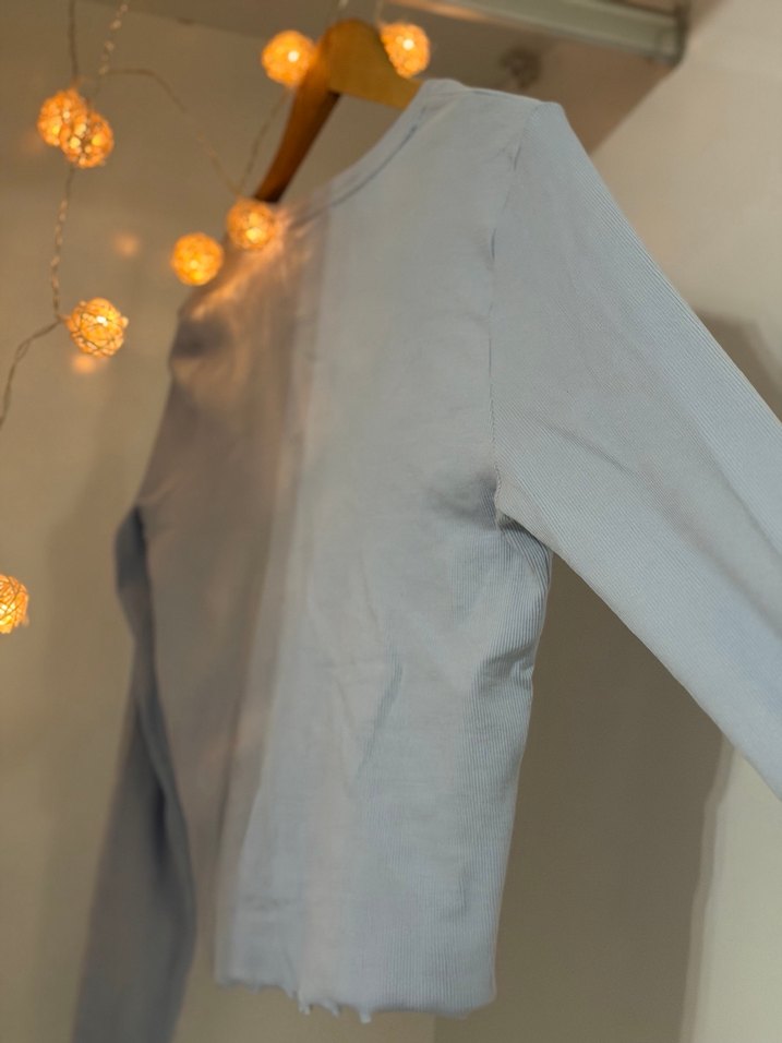 Mavi V Yaka Düğmeli Hırka - Görsel 3