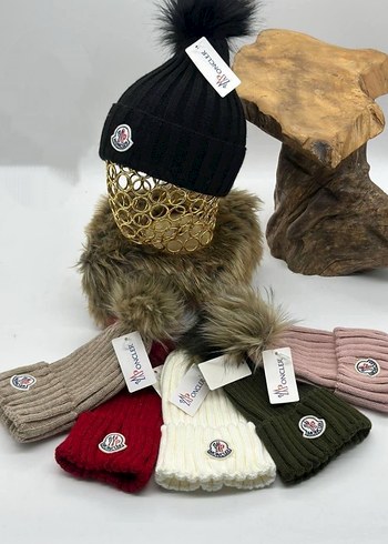 Beyaz Kürklü Kadın Bere - Görsel 2