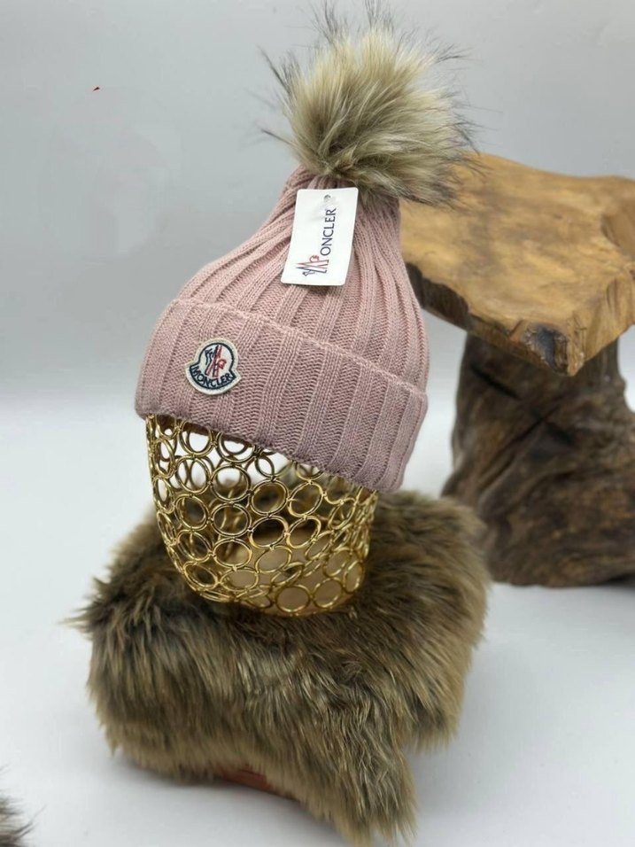 Beyaz Kürklü Kadın Bere - Görsel 5