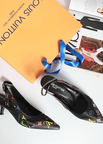 Louis Vuitton Parlak Baskılı Tokalı Stiletto - Görsel 4